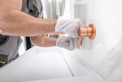 Installer et poser un lavabo dans le Val d'Oise par un plombier professionnel A2 Dépannages
